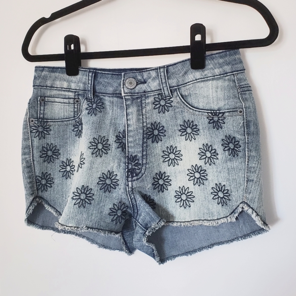 Mossimo Target Floral Daisy Embroidered Denim Jean Shorts